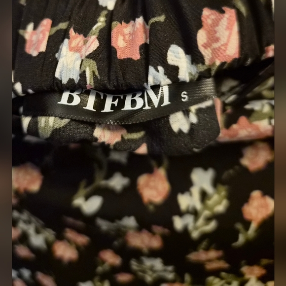 Black Floral Ruffled Maxi Skirt - Women Small - Picture 2 of 8